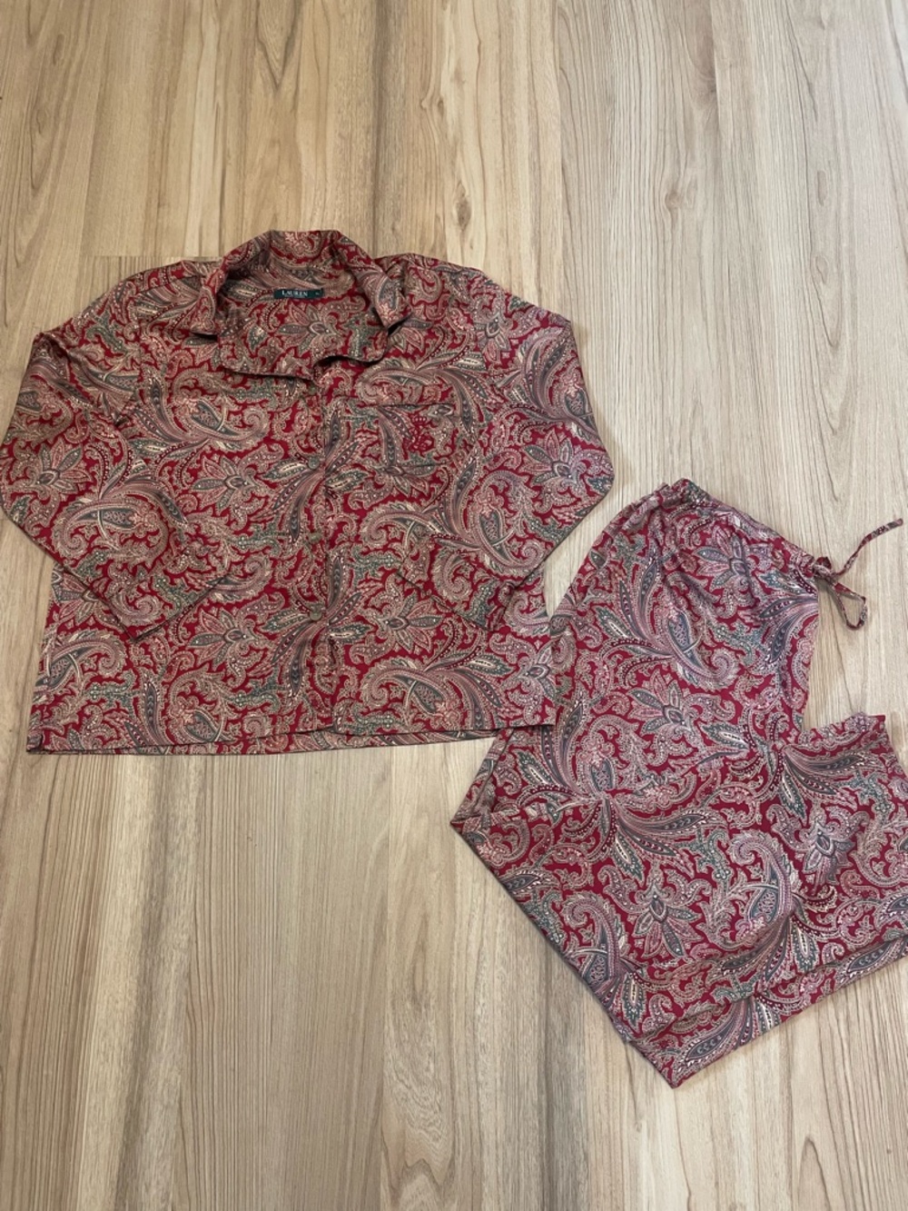 Lauren Ralph Lauren Red Paisley Pajama Set Size XL